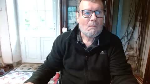 _123_voyeur_ online show from September 29, 7:35 am