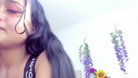 JADE online show from December 2, 6:47 pm