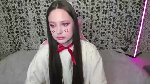 Snapshot of _52_ chatting on February 14, 4:52 pm EMILY AND  MARCUS online show from February 14, 4:52 pm