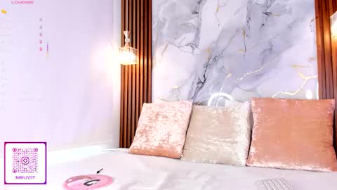 Snapshot of _abby__ chatting on October 18, 3:35 pm Gabriela abby online show from October 18, 3:35 pm