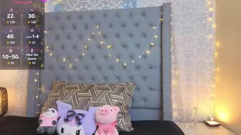  Abby  online show from January 13, 9:20 pm