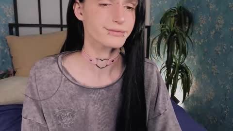 adrian online show from March 15, 5:24 am