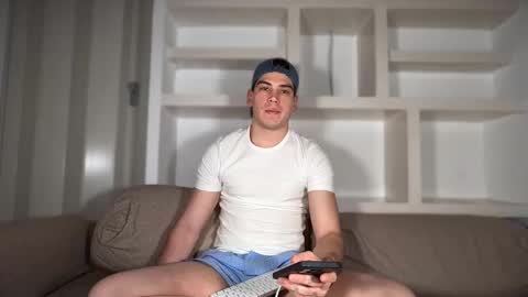 _aesthetic online show from September 12, 3:01 pm