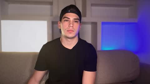 _aesthetic online show from February 9, 1:15 pm