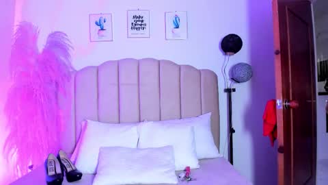 _aithanaa_ online show from January 12, 7:19 pm