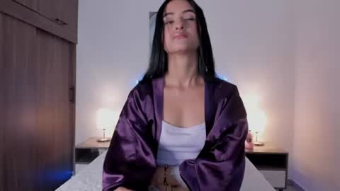 _alana_grey_ online show from June 26, 2:10 pm