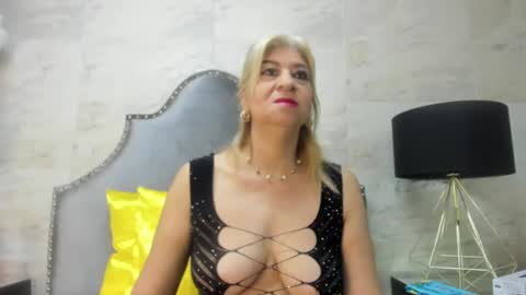 Snapshot of _alana_johnson chatting on June 12, 1:10 pm _alana_johnson online show from June 12, 1:10 pm
