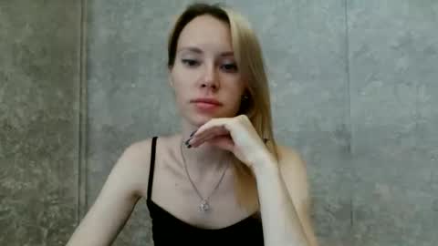 _alex1819 online show from June 10, 8:24 am