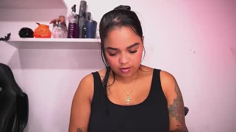 Snapshot of _alexaa_20 chatting on October 29, 11:45 am Alexa online show from October 29, 11:45 am