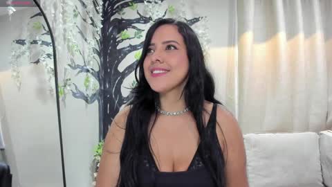 Snapshot of _alice08_ chatting on May 18, 12:00 pm online show from May 18, 12:00 pm