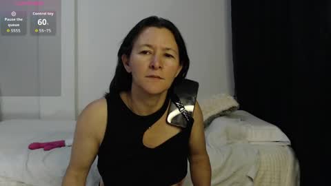 _alice_horny_ online show from May 16, 2:19 am