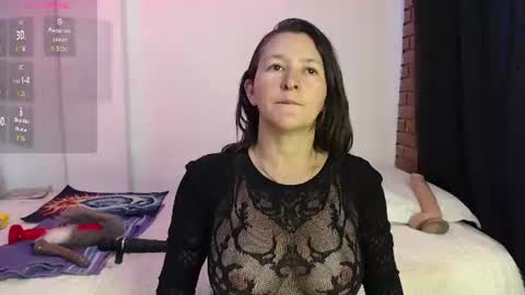 _alice_horny_ online show from July 27, 8:38 pm