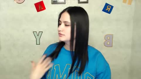 Snapshot of _alicecandy_ chatting on February 17, 4:26 pm Alice online show from February 17, 4:26 pm