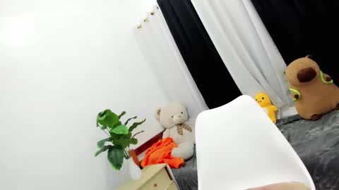 Thea online show from November 23, 2:50 pm