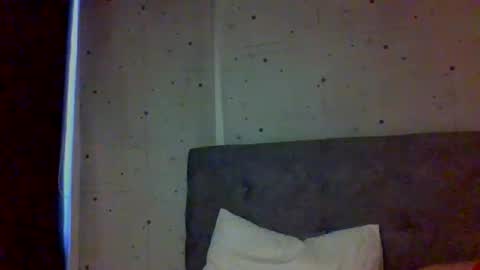 _alyson online show from December 5, 5:42 pm