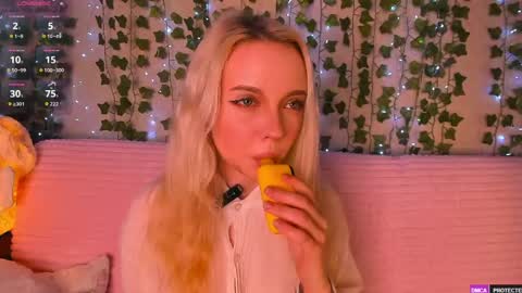 Snapshot of _angeldust_1 chatting on June 6, 2:49 am Emily online show from June 6, 2:49 am