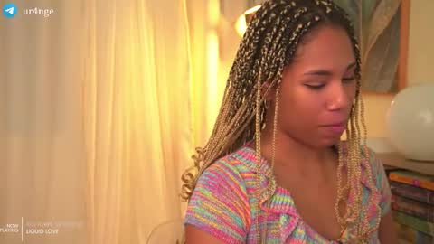 Snapshot of _angeleyes chatting on November 8, 12:33 am Angie - online show from November 8, 12:33 am