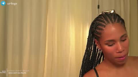 Snapshot of _angeleyes chatting on November 16, 4:07 am Angie - online show from November 16, 4:07 am