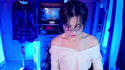 Snapshot of _angell_dustt_star chatting on March 2, 2:03 am Angell Dustt online show from March 2, 2:03 am