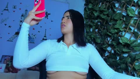 Snapshot of _angelnaugthy_ chatting on December 12, 11:47 pm ANGEL online show from December 12, 11:47 pm