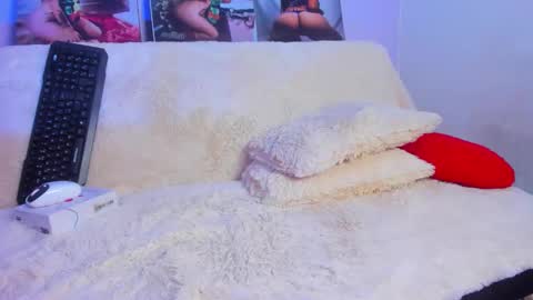 Snapshot of _angelnaugthy_ chatting on September 20, 2:01 am ANGEL online show from September 20, 2:01 am