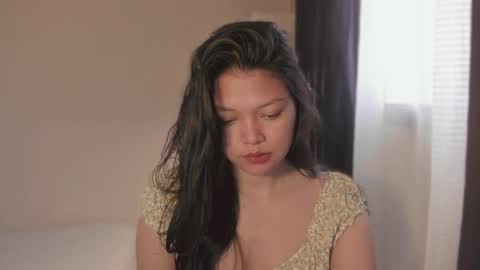 annie . online show from April 24, 4:04 am