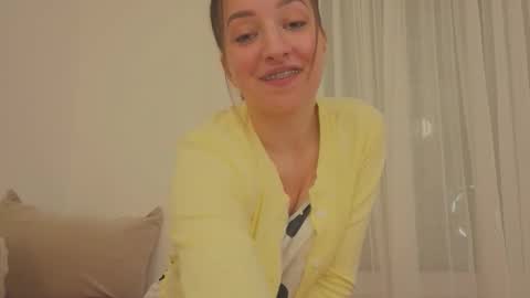 Snapshot of _annieone chatting on October 23, 7:01 pm Anna online show from October 23, 7:01 pm