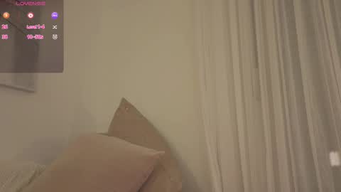 Snapshot of _annieone chatting on October 26, 8:59 pm Anna online show from October 26, 8:59 pm