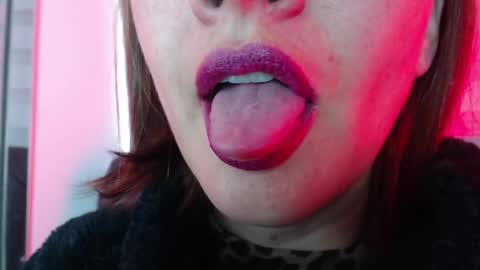 antonia online show from April 28, 9:09 pm