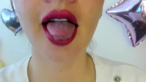 antonia online show from June 11, 4:27 pm