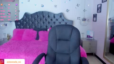 antonnela online show from February 6, 1:43 pm