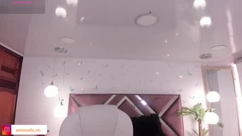 antonnela online show from November 24, 3:45 pm