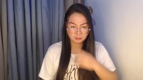 Snapshot of _arah chatting on October 17, 11:57 am arah online show from October 17, 11:57 am