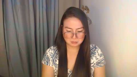 Snapshot of _arah chatting on October 18, 11:00 am arah online show from October 18, 11:00 am