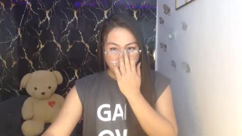 Snapshot of _arah chatting on November 16, 10:32 am arah online show from November 16, 10:32 am