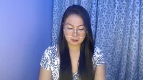 Snapshot of _arah chatting on November 21, 10:03 am arah online show from November 21, 10:03 am