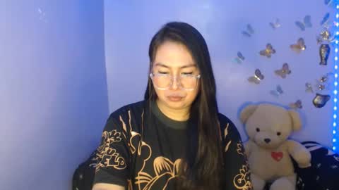 Snapshot of _arah chatting on December 5, 2:20 am arah online show from December 5, 2:20 am