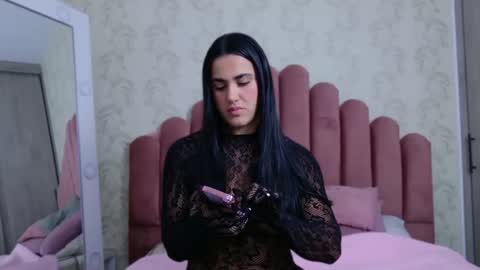 Queen Cruz online show from October 25, 1:24 am