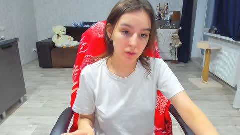 Snapshot of _arina_cox__ chatting on December 16, 5:43 pm Arina online show from December 16, 5:43 pm