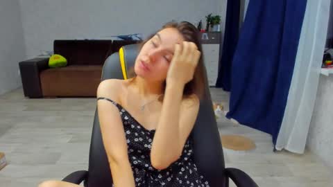 Snapshot of _arina_cox__ chatting on February 3, 2:14 am Arina online show from February 3, 2:14 am