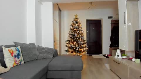 Snapshot of _arry chatting on December 26, 8:28 am Ariana online show from December 26, 8:28 am