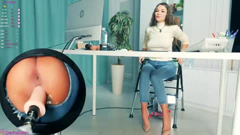 Snapshot of _artporno_ chatting on October 28, 12:25 am _artporno_ online show from October 28, 12:25 am