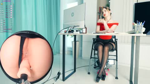 Snapshot of _artporno_ chatting on November 19, 6:35 am _artporno_ online show from November 19, 6:35 am