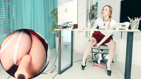 Snapshot of _artporno_ chatting on December 1, 7:24 am _artporno_ online show from December 1, 7:24 am