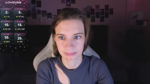 Snapshot of _ash_leyy_ chatting on September 17, 1:29 am _ash_leyy_ online show from September 17, 1:29 am