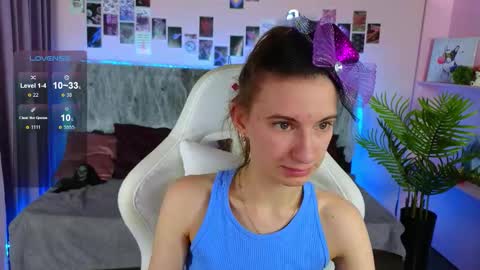 Snapshot of _ash_leyy_ chatting on October 24, 5:04 am _ash_leyy_ online show from October 24, 5:04 am