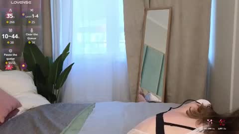 _ash_leyy_ online show from July 2, 1:27 am
