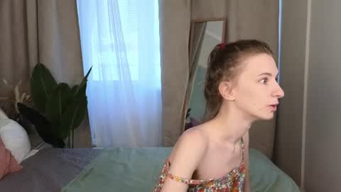 _ash_leyy_ online show from July 9, 1:31 am