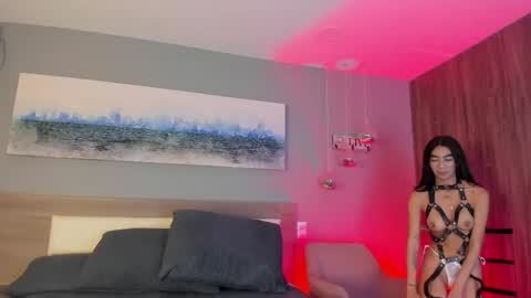 Ashly online show from November 7, 7:36 pm