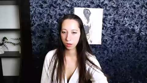 _astraia_ online show from July 3, 7:37 am